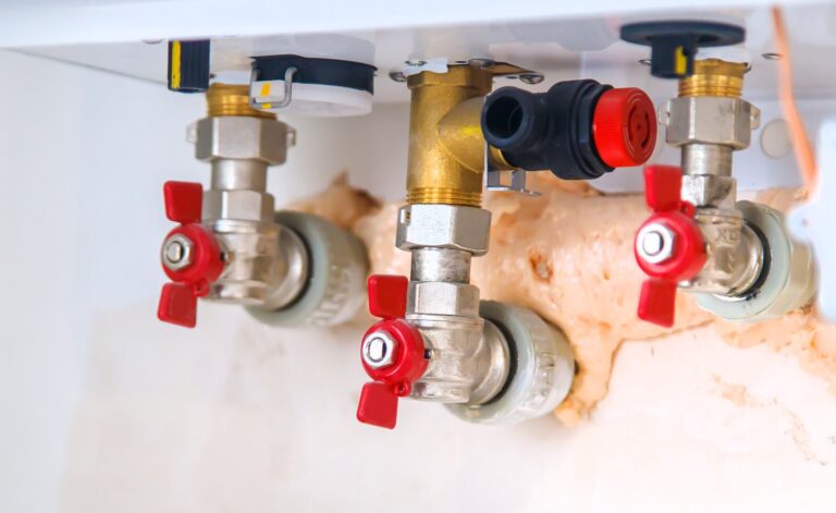 Jak wybrać i zainstalować zawory napowietrzające i odpowietrzające w systemach wodociągowych