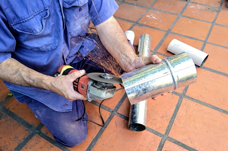 Co zrobić gdy rynna przecieka w miejscu złączenia?