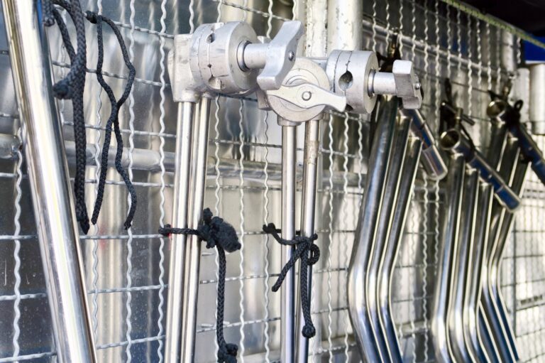 Profesjonalne systemy mocowania rur zapewniają trwałość i bezpieczeństwo instalacji