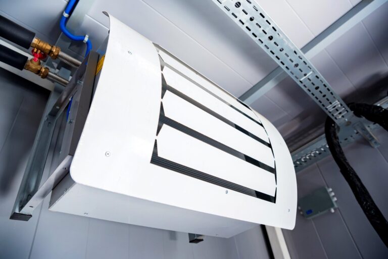 Jak wybrać odpowiednie kurtyny powietrzne zimne dla Twojego obiektu