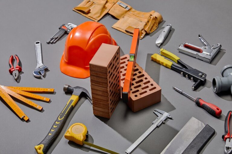Jak efektywnie zarządzać materiałami instalacyjnymi w projektach budowlanych