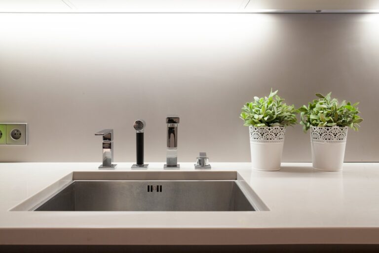 Jak wybrać idealny zlewozmywak do nowoczesnej kuchni