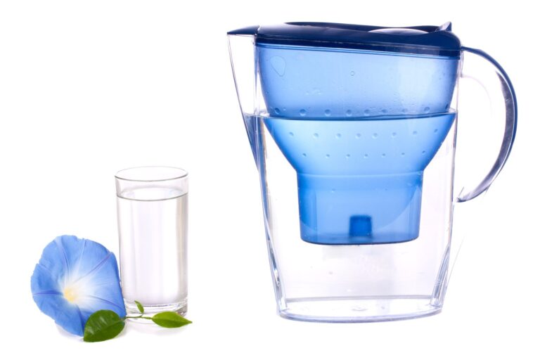 Jak wybrać najlepszy dzbanek filtrujący do kuchni
